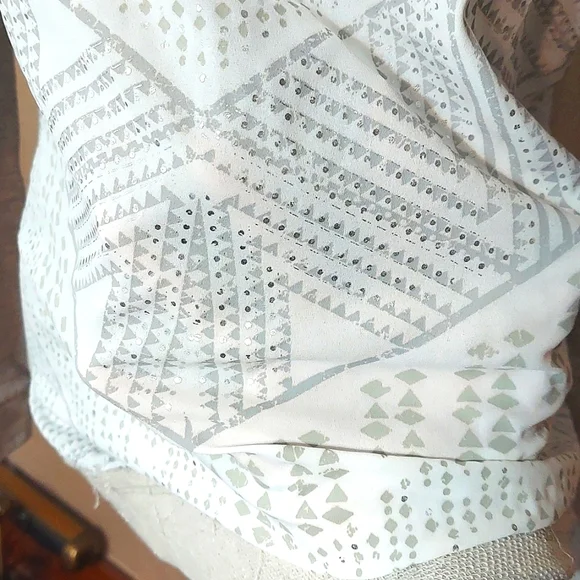 NWT Women's Jolt For Vanity Gray Aztec Patterned Sheer Knit Top - Picture 8 of 12